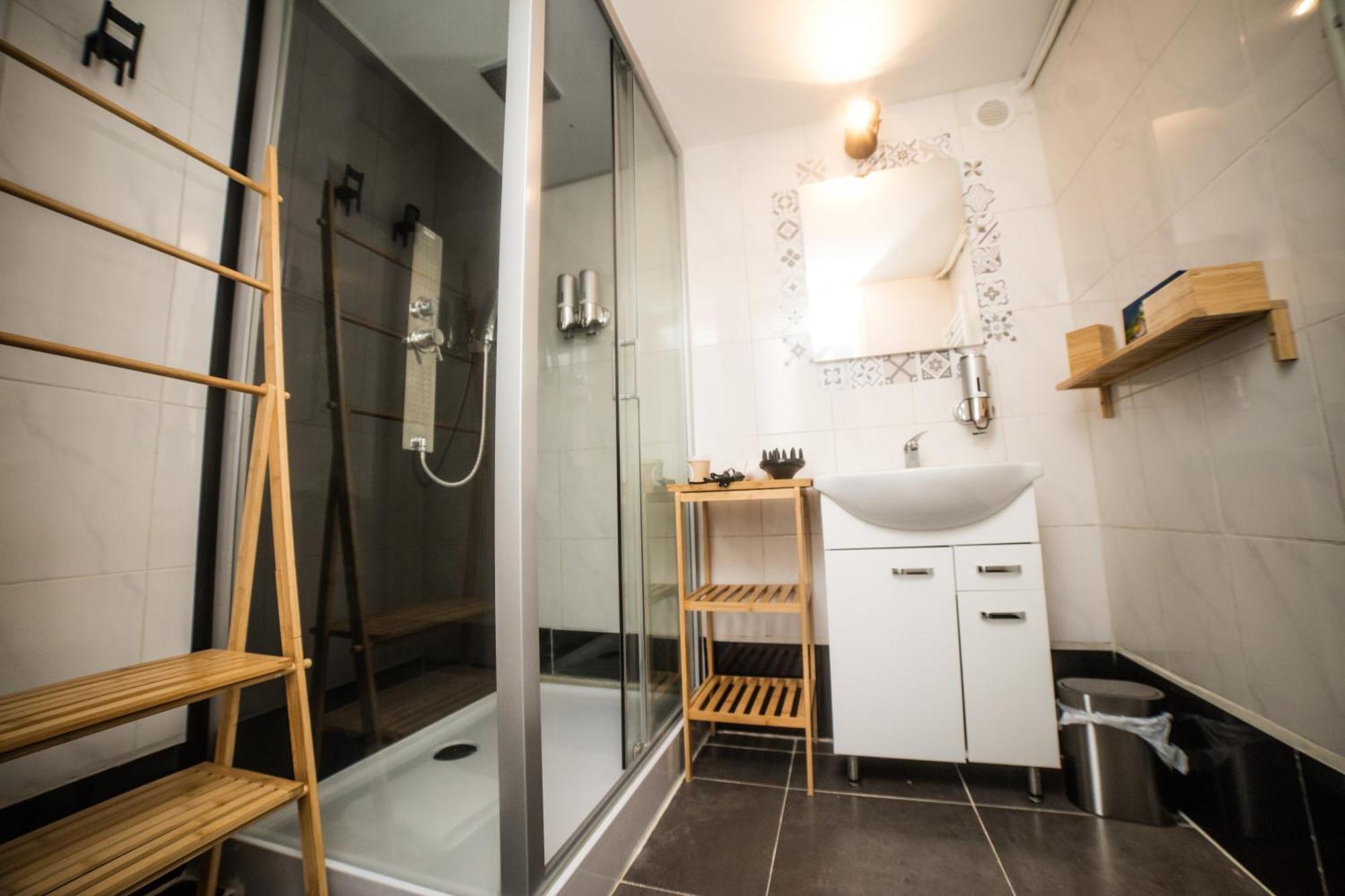 City Centre Hidden Gem! Apartment For Up To 3 People ブリュッセル エクステリア 写真